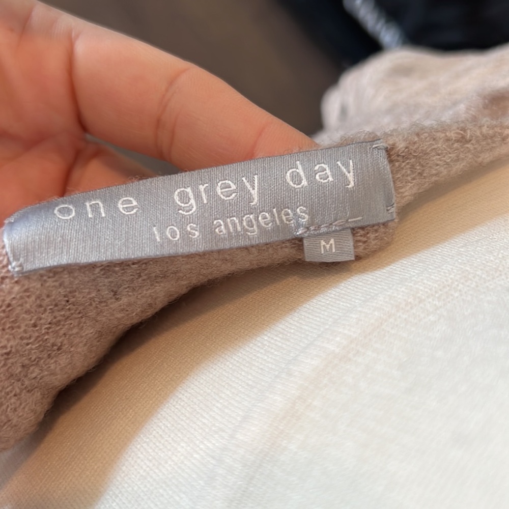 Sweater - Picture 5 of 5